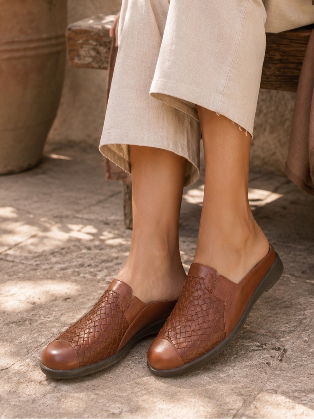 SoftWalk Slip-on Mules
Womens 9M San Marcos Woven
Brown Comfort Casual